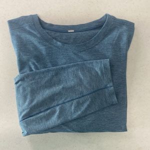 Men’s Lululemon Long Sleeve Size XL BLUE